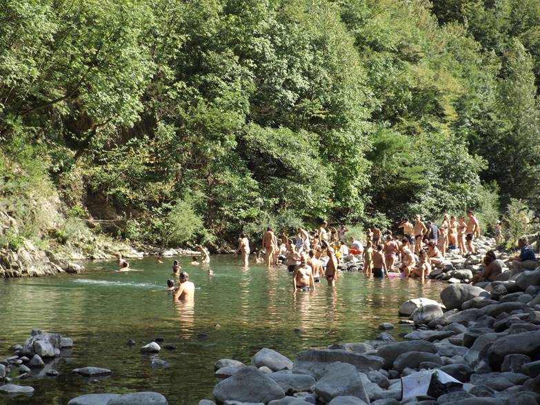  Image name: Image23.jpg 
 width: 783 pixel 
 height: 587 pixel 
 Size: 166334 bytes 
 Click to enlarge 